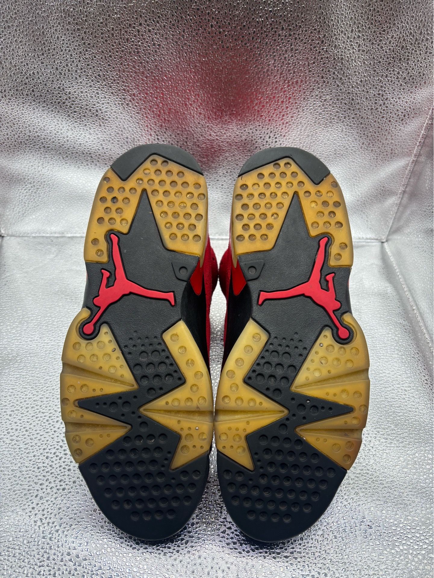 Air Jordan 6 Toro Bravo - photo 3