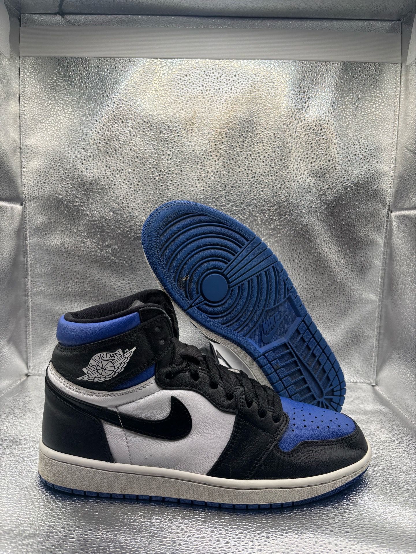 Air Jordan 1 high royal toe