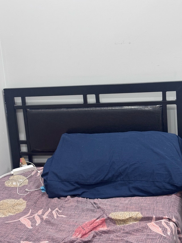 bed and mattress - photo 2