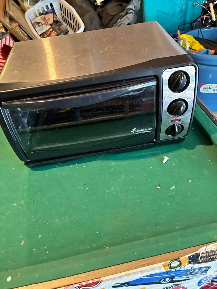 Toastmaster branded toaster oven
