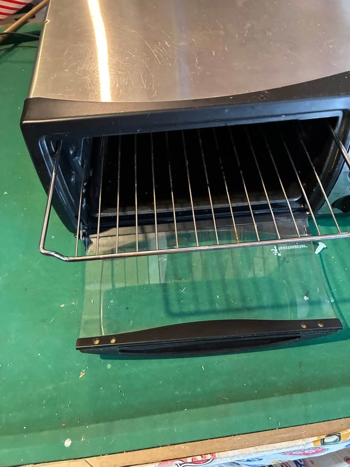 Toastmaster branded toaster oven - photo 5