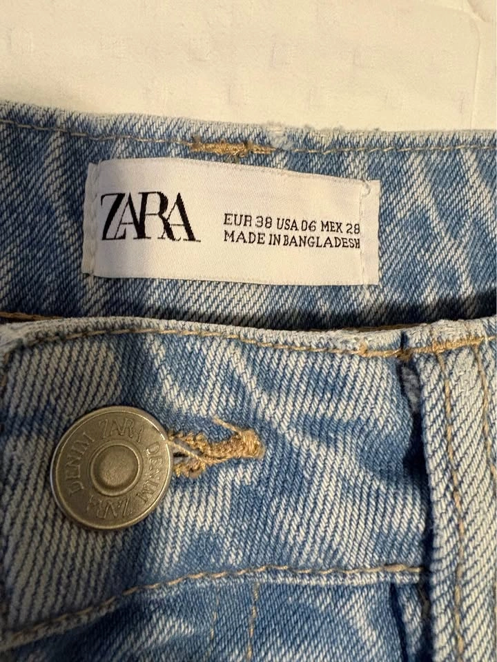 Zara Light Wash Denim Shorts – Size US 6 / EUR 38 - photo 3