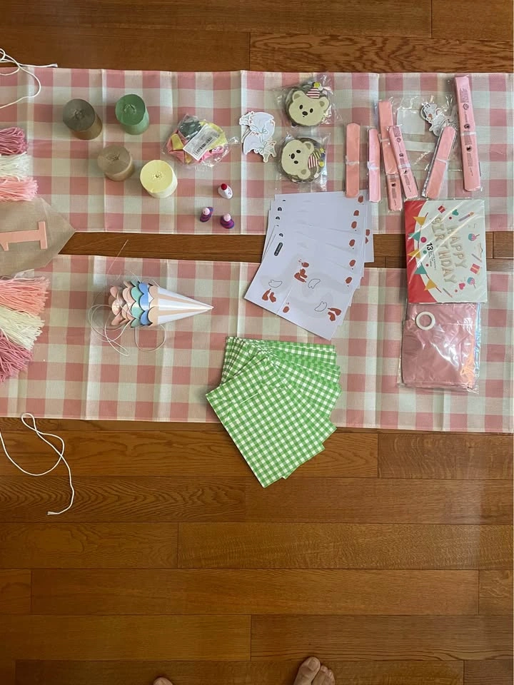Miscellaneous party items - photo 5