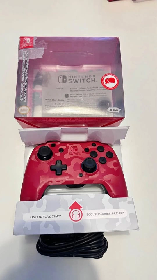 New - PDP Faceoff Deluxe+ Audio Wired Controller for Nintendo Sw