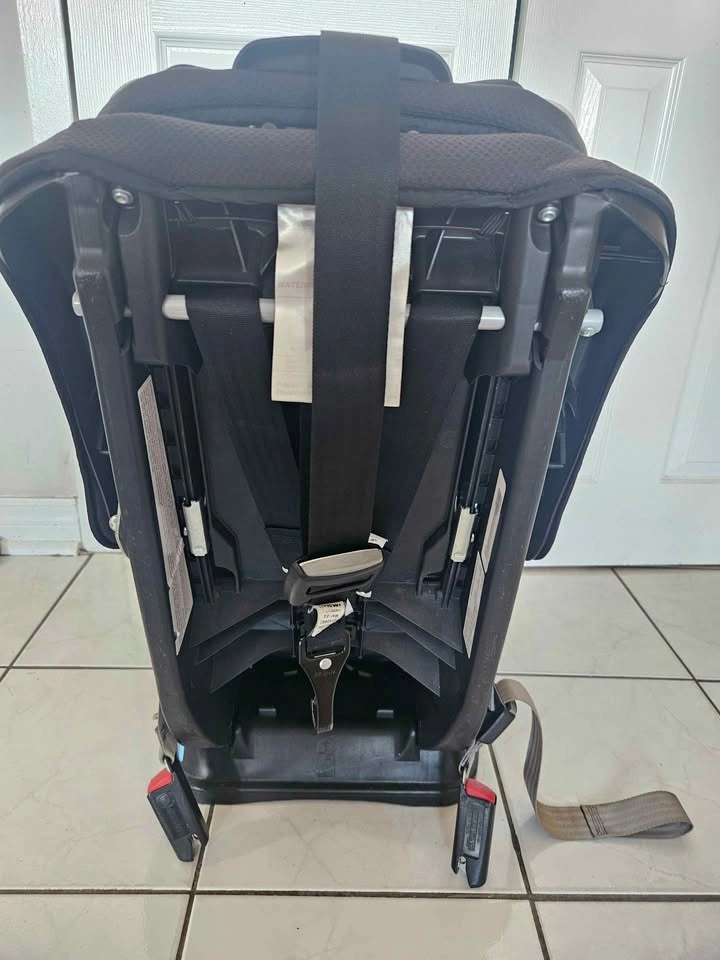 Graco Extend2Fit Car Seat - photo 3