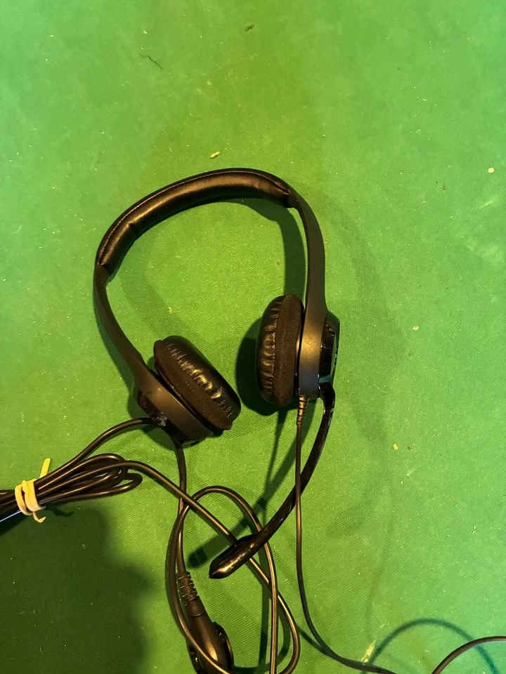 Logitech black H390 wired USB headset - photo 2