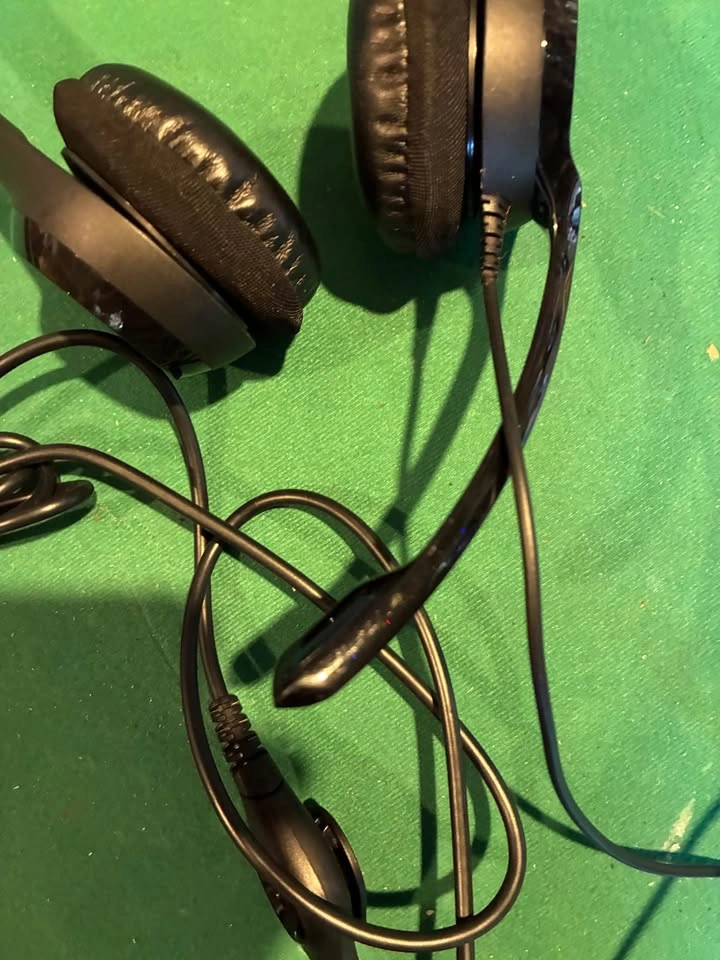 Logitech black H390 wired USB headset - photo 3