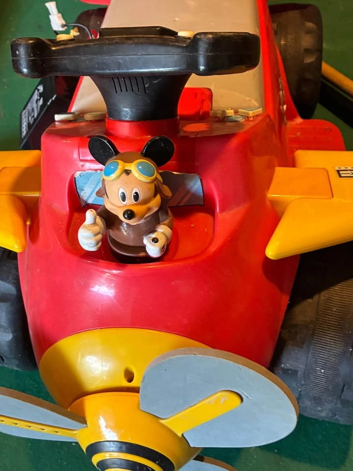 Mickey Mouse battery operated ride on toy plane - photo 2