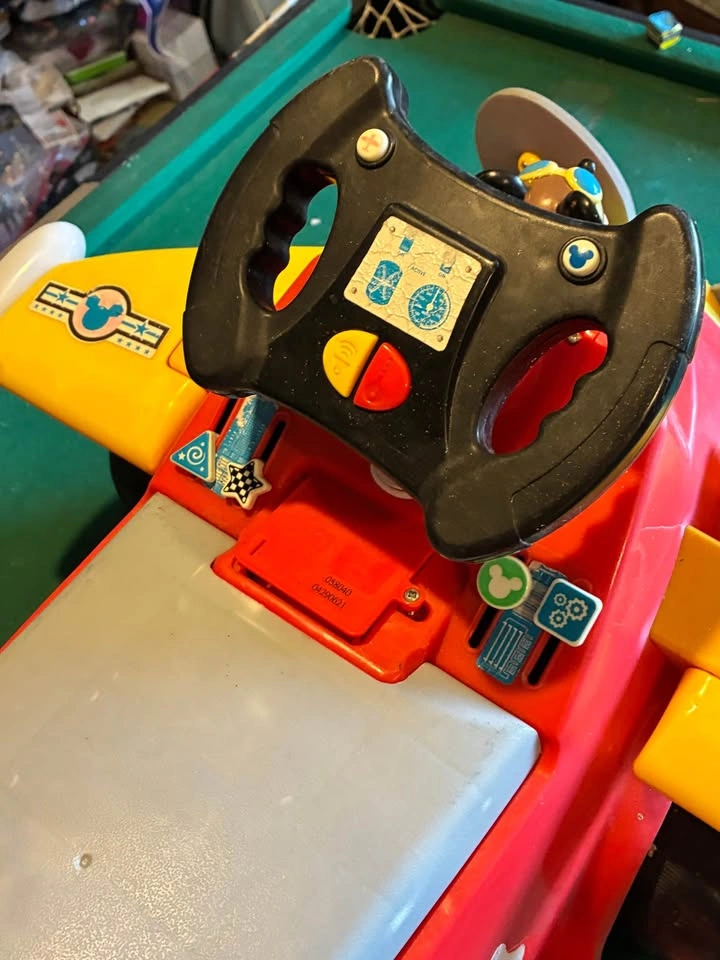 Mickey Mouse battery operated ride on toy plane - photo 3