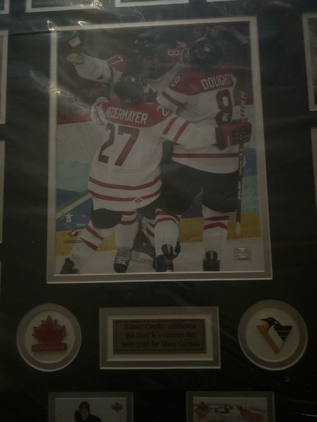 Sidney Crosby Upper Deck Team Canada Framed Set - photo 4