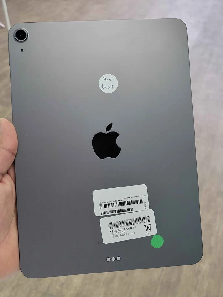 Apple iPad Air 11" 4th Gen 64GB Storage WiFi Compatible - photo 3