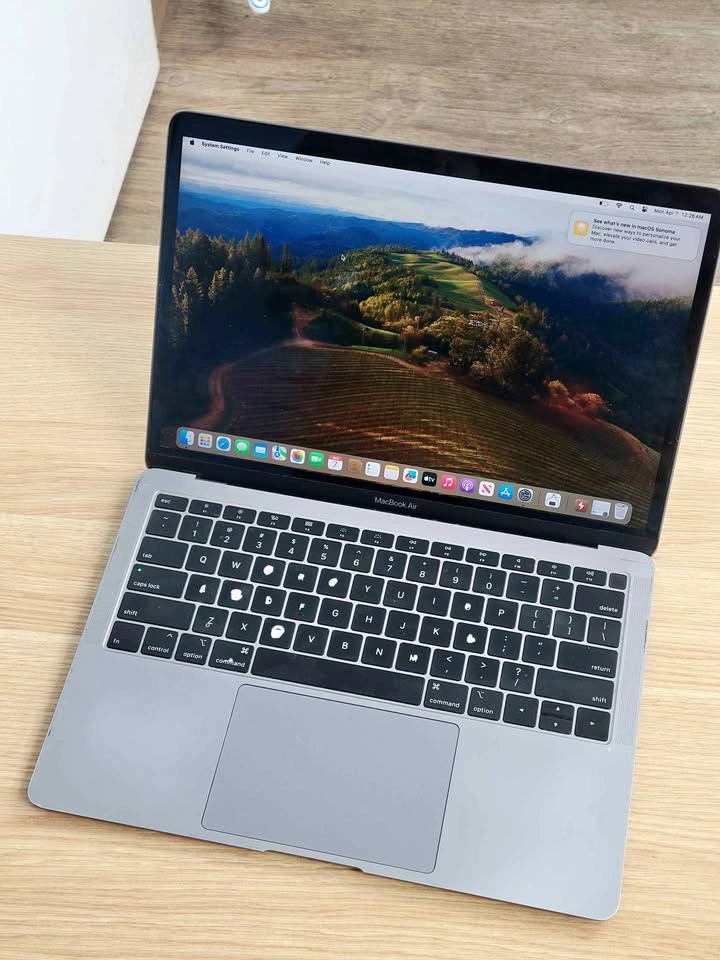 MacBook Air 2018 i5 16GB RAM 512GB SSD