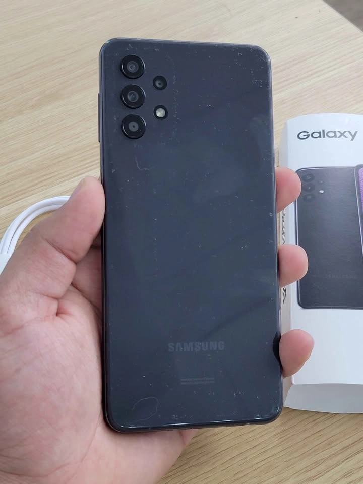 Samsung Galaxy A32 5G 64GB Unlocked Excellent Condition - photo 2