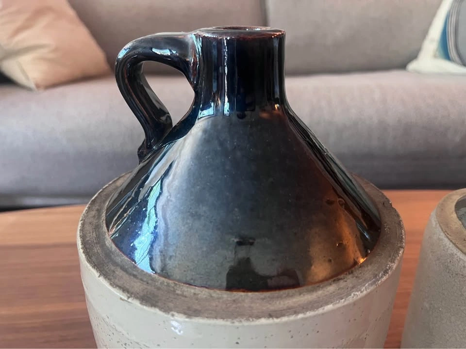 Antique American Stoneware Whiskey Jugs - Pair - photo 3