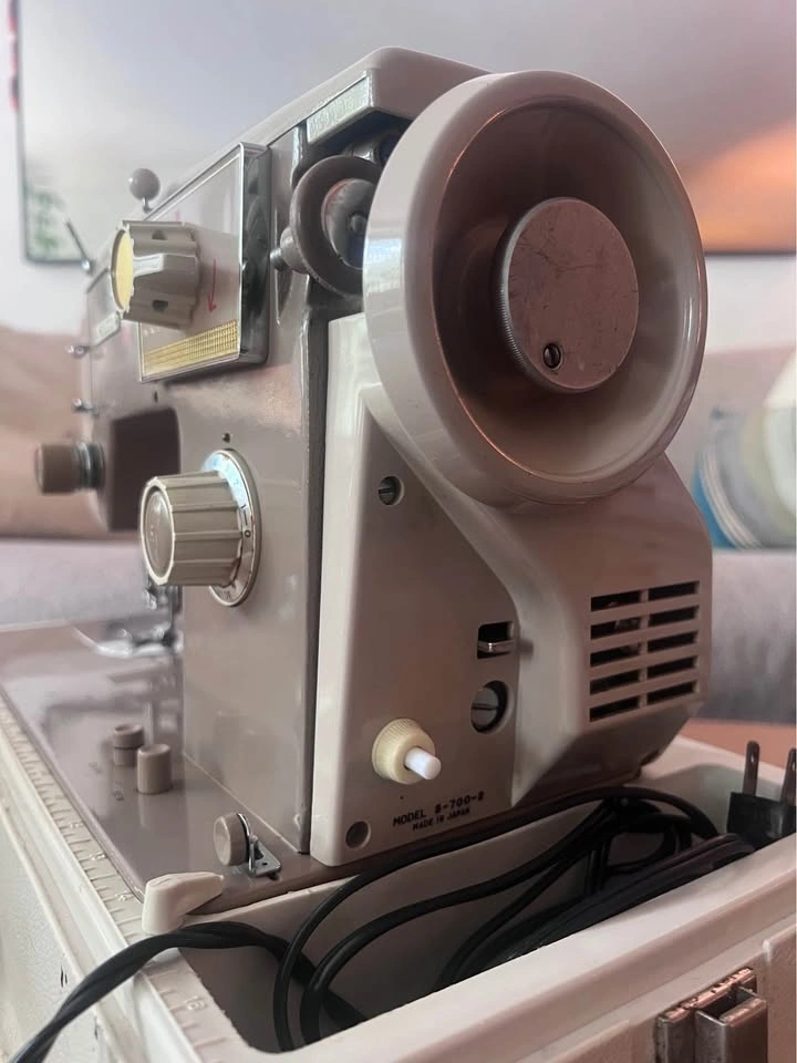 Rare Vintage Nelco Sewing Machine - photo 5