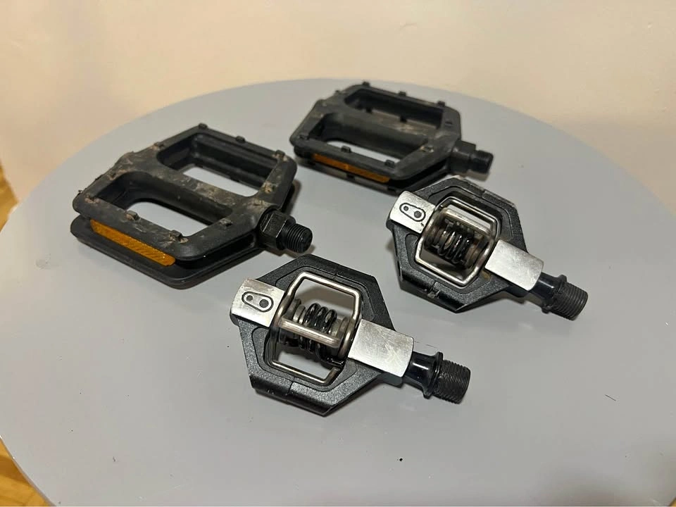 Crankbrothers Candy Bike pedals + free VP pedals