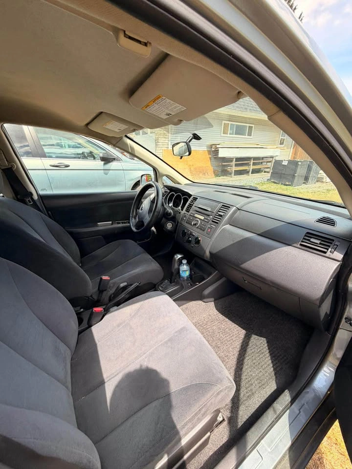 2010 Nissan Versa - photo 4