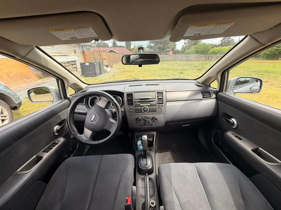 2010 Nissan Versa - photo 5