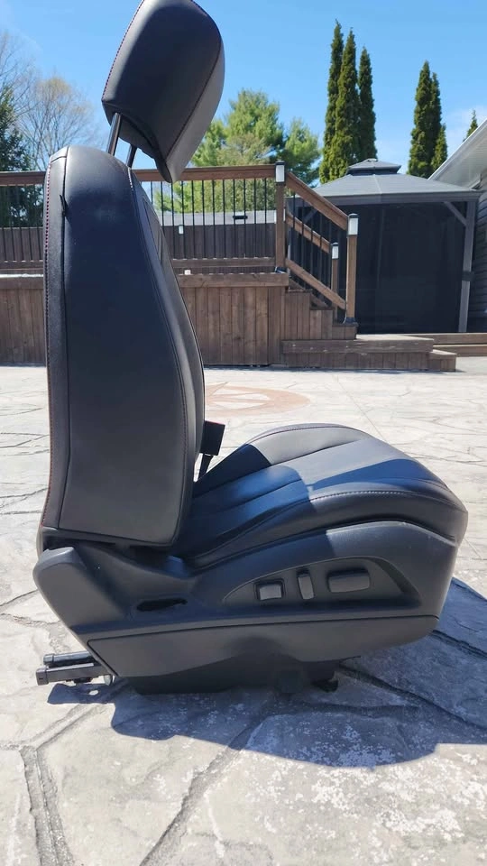 Equinox or Terrain passenger seat - photo 4