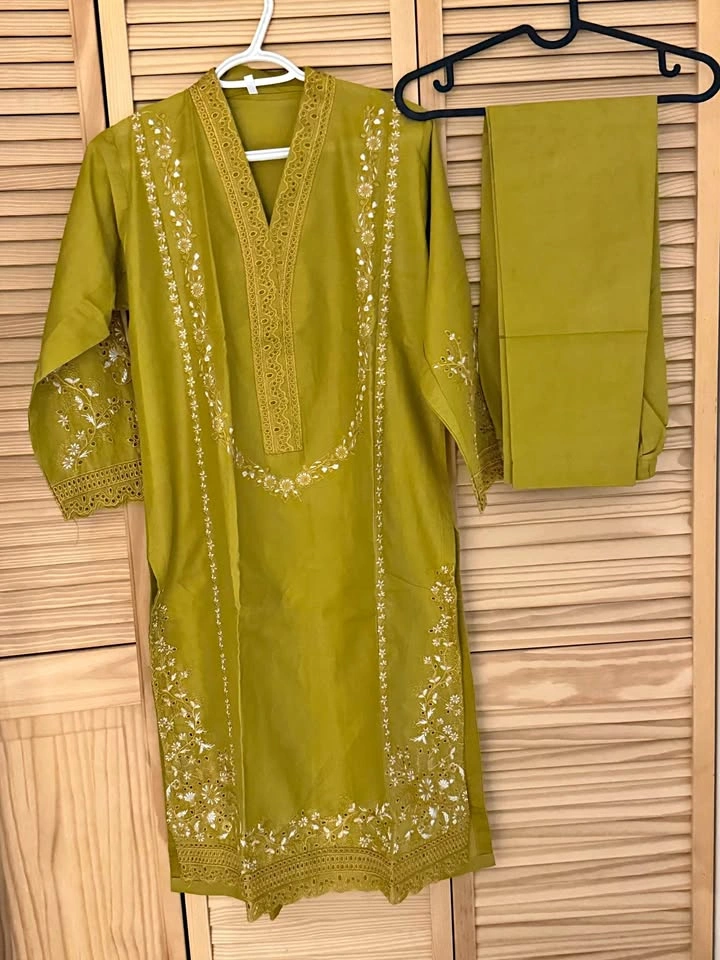Brand New Embroidered Lawn/Cotton 2-Piece Kurti & Trouser Set