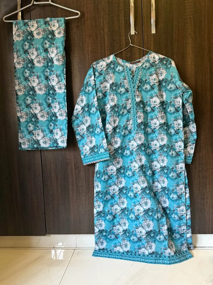Bundle of 6 Women’s 2-Piece Suits (Lawn & Silk) - photo 5