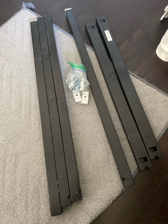 4 metal table legs ( IKEA) $10