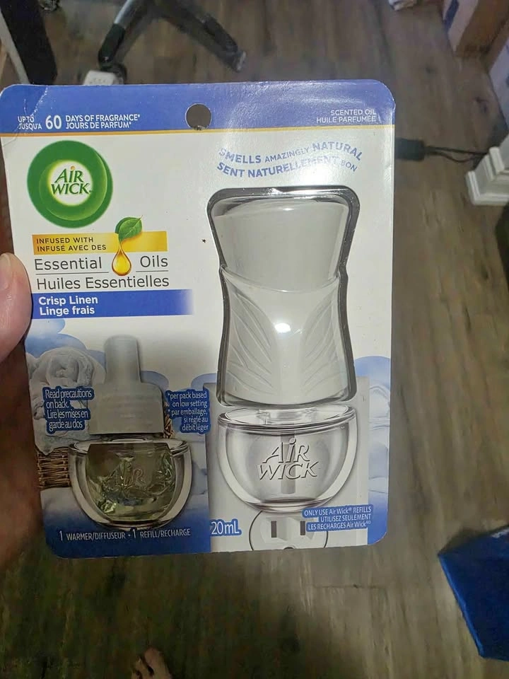 Air Wick Scented Oil Warmer & Refill Crisp Linen
