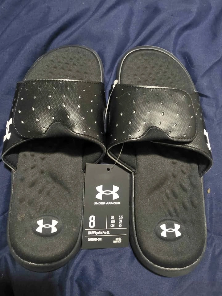 New Under Armour UA W Ignite Pro SL Slides Womens Size 8 Black