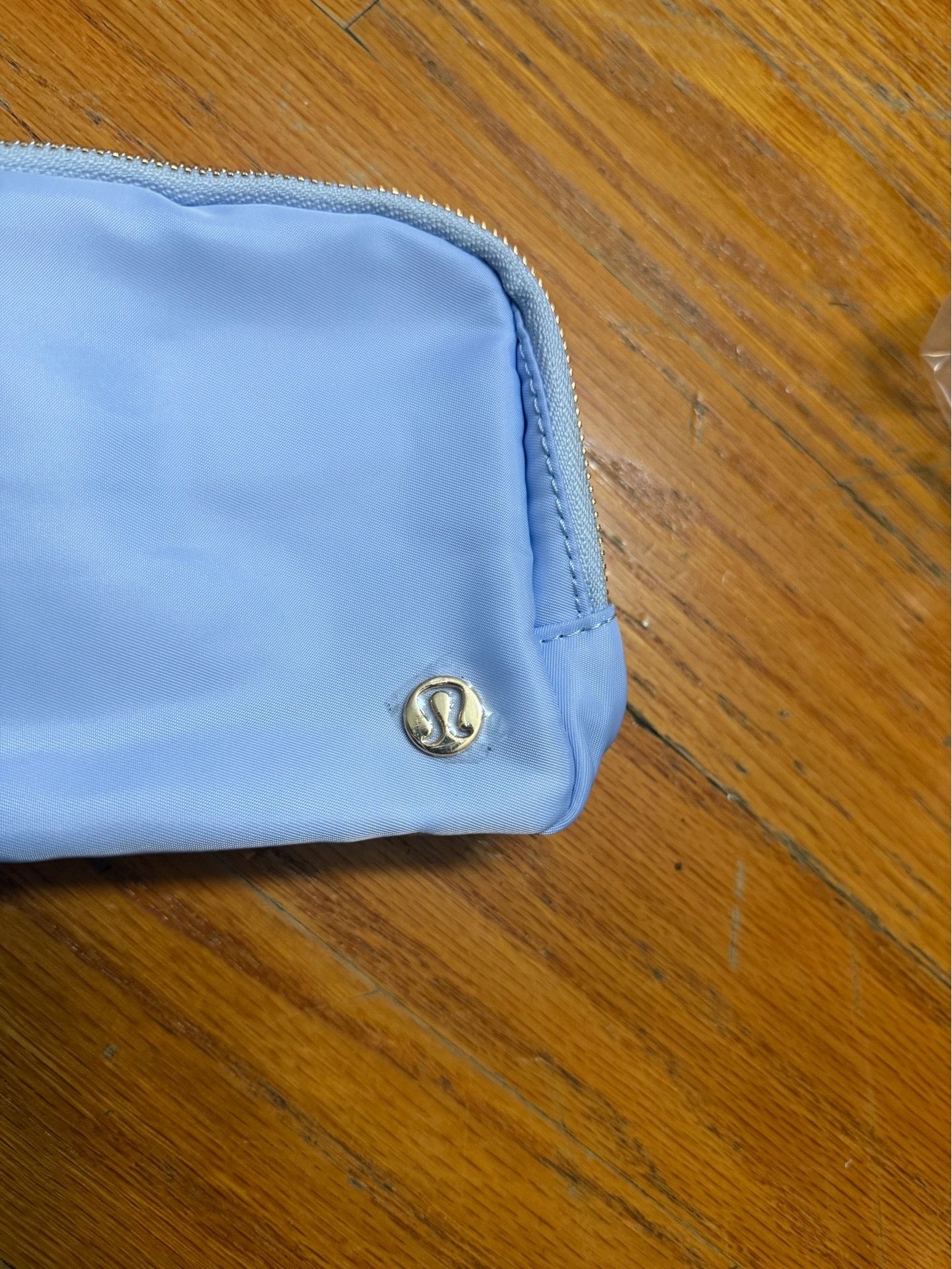 Lululemon Everywhere Belt Bag 1L new - photo 2