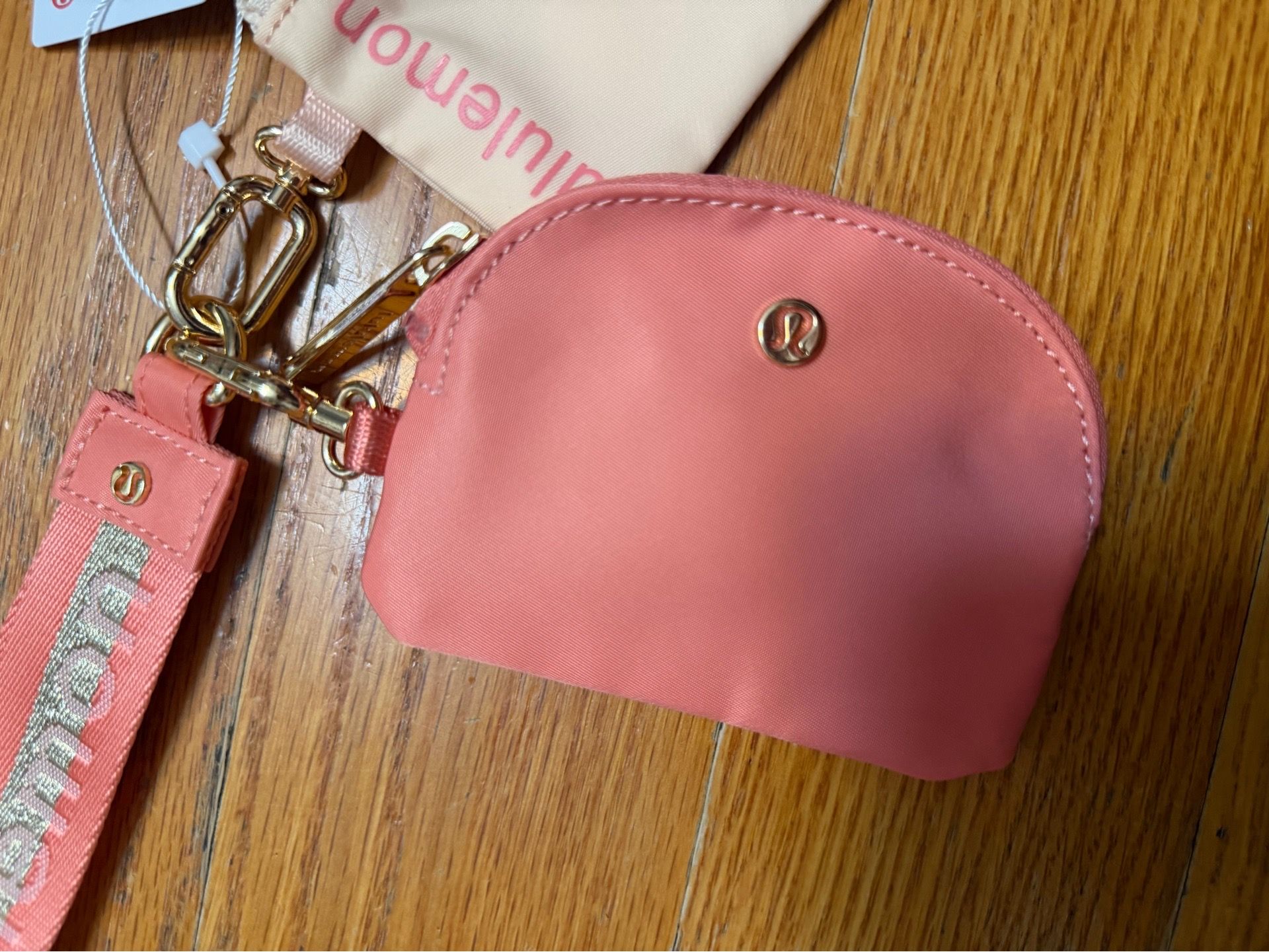 Lululemon dual pouch wristlet, key coin pocket, brand new - photo 2