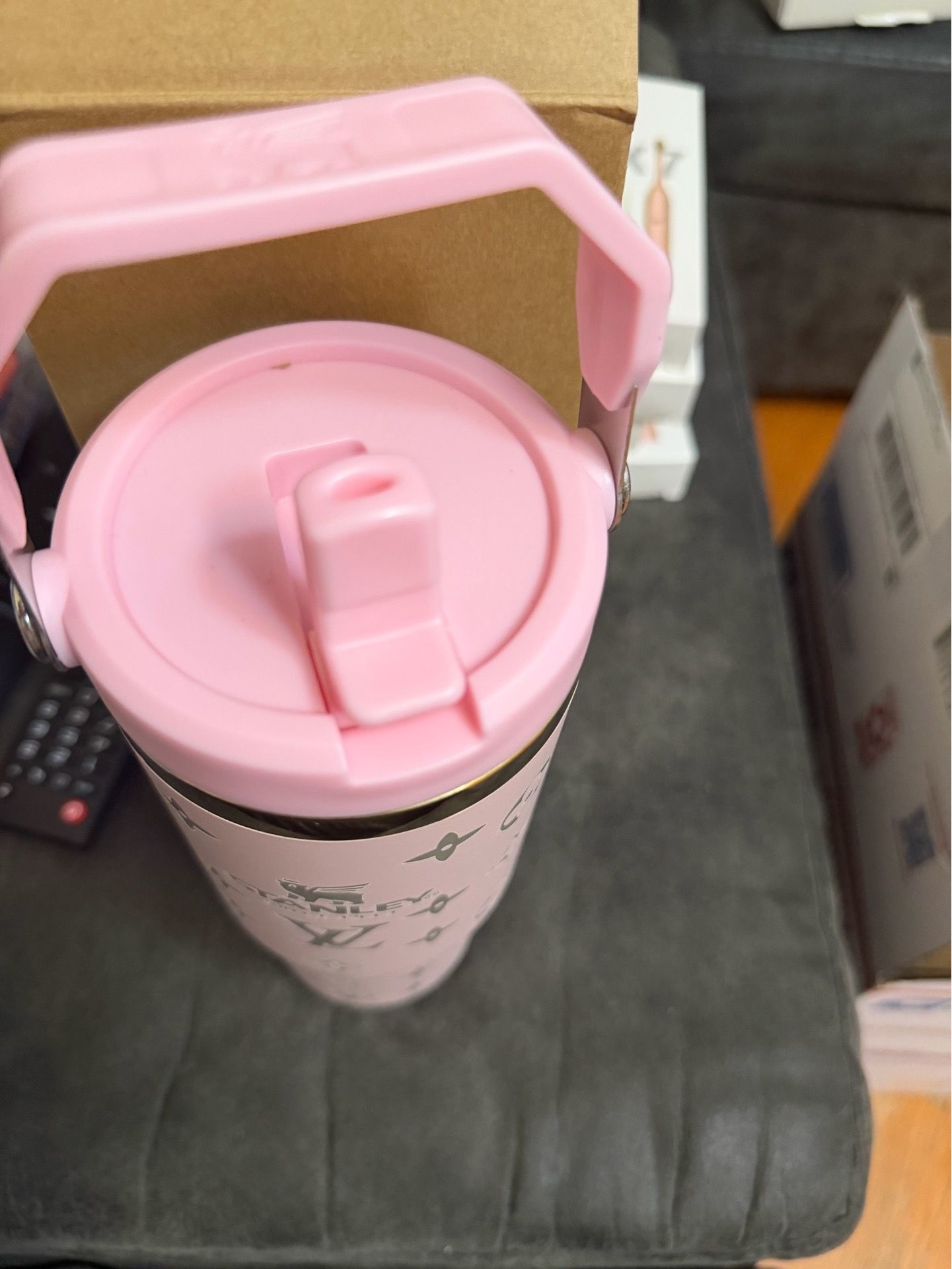 Stanley custom made 30 oz quencher tumbler with top handle - photo 2