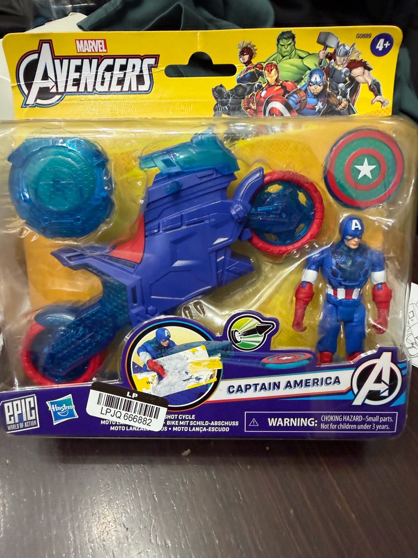 Hasbro Avengers Epic World of Action Captain America Set