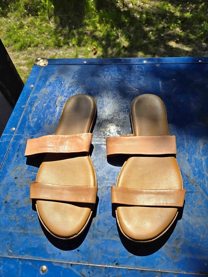 Cole Haan Leather Sandals (10.5)