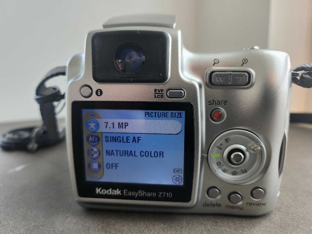 Kodak EasyShare Z710 Digital Camera - photo 3