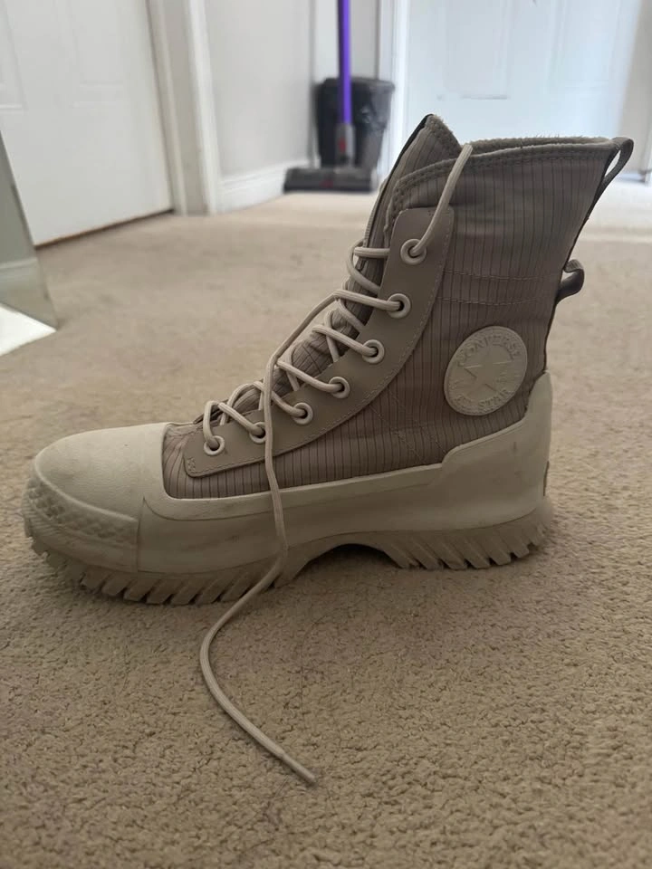 Women converse size 10 winter shoes - photo 3