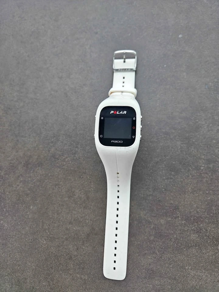 Polar A300 Fitness Watch Bundle (with 2 Bands & Heart Rate Strap - photo 2