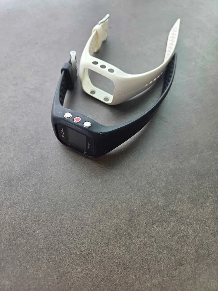 Polar A300 Fitness Watch Bundle (with 2 Bands & Heart Rate Strap - photo 4