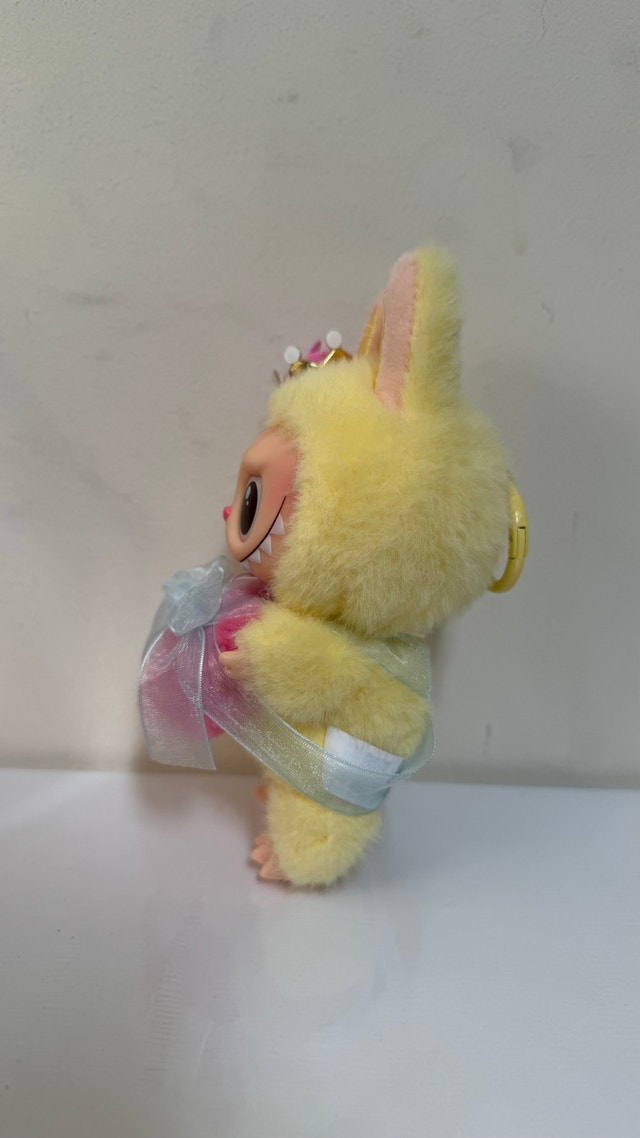 Labubu Let’s Checkmate Vinyl Plush Bag Charm - photo 4