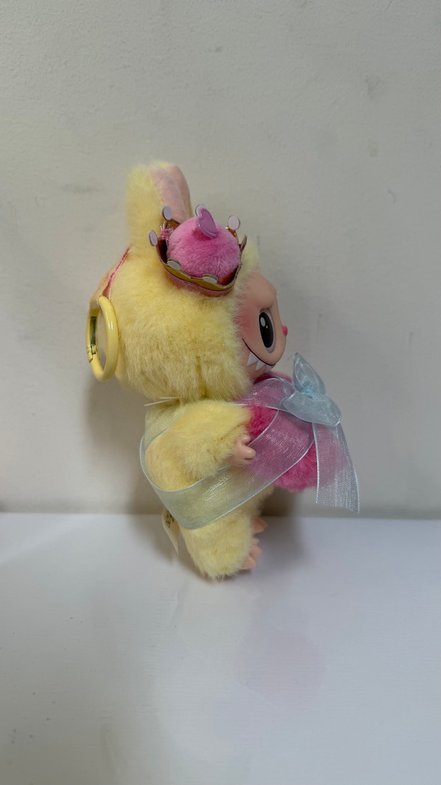 Labubu Let’s Checkmate Vinyl Plush Bag Charm - photo 5