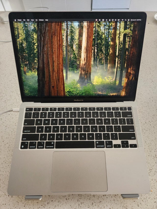 M1 Macbook Air- with ORIGINAL Box/ Chargers 8gb/256gb