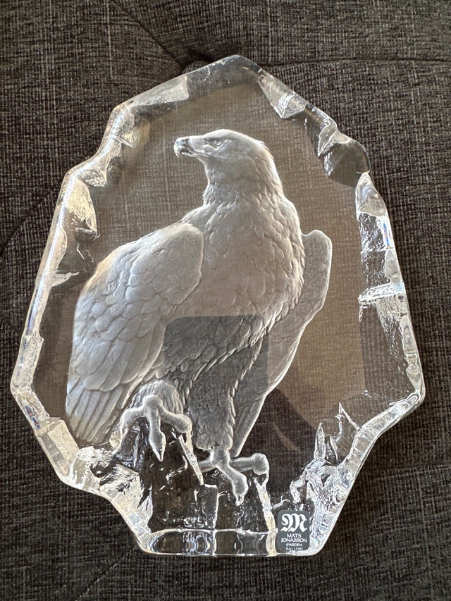 Mats Jonasson Swedish art crystal eagle sculpture, signed. - photo 4