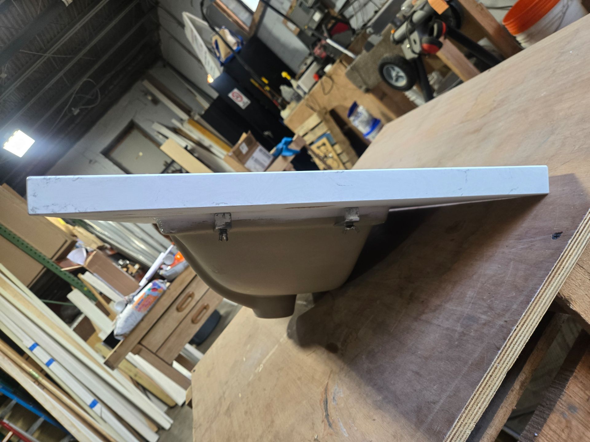 Carrera quartz countertop with mounted sink - photo 3