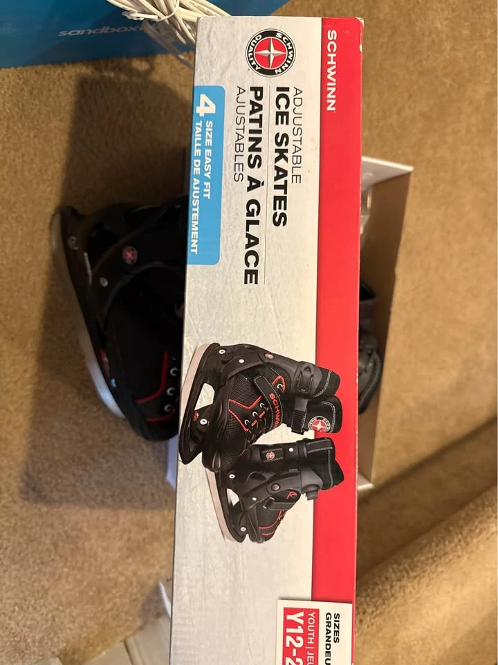Schwinn Adjustable Ice Skates - photo 2