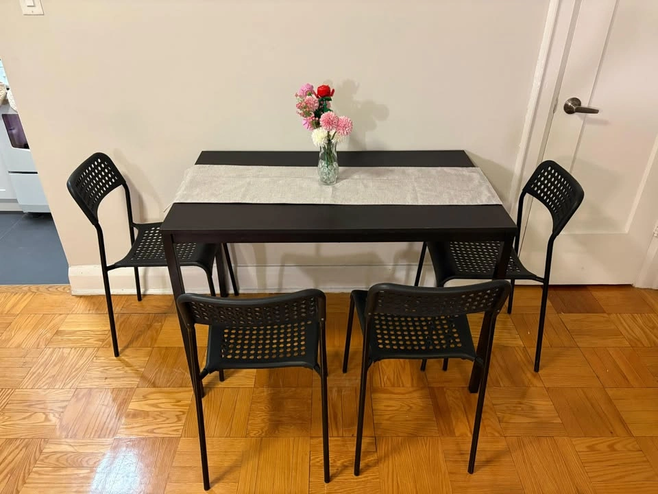 Dining Table and 4 chairs - IKEA - photo 2