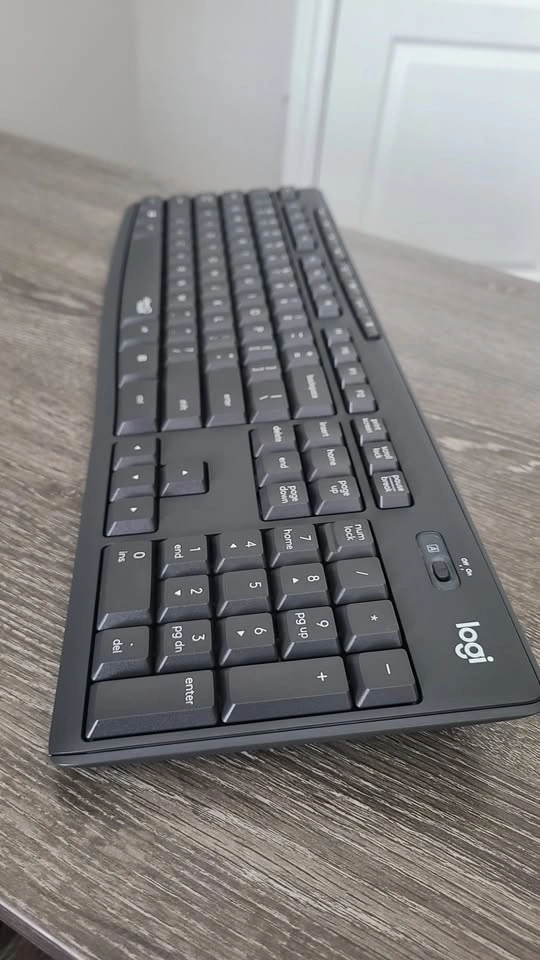 Logitech MK295 Wireless Mouse and Keyboard Combo (Silent Clicks) - photo 4