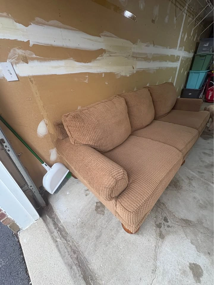Brown Couch - photo 3