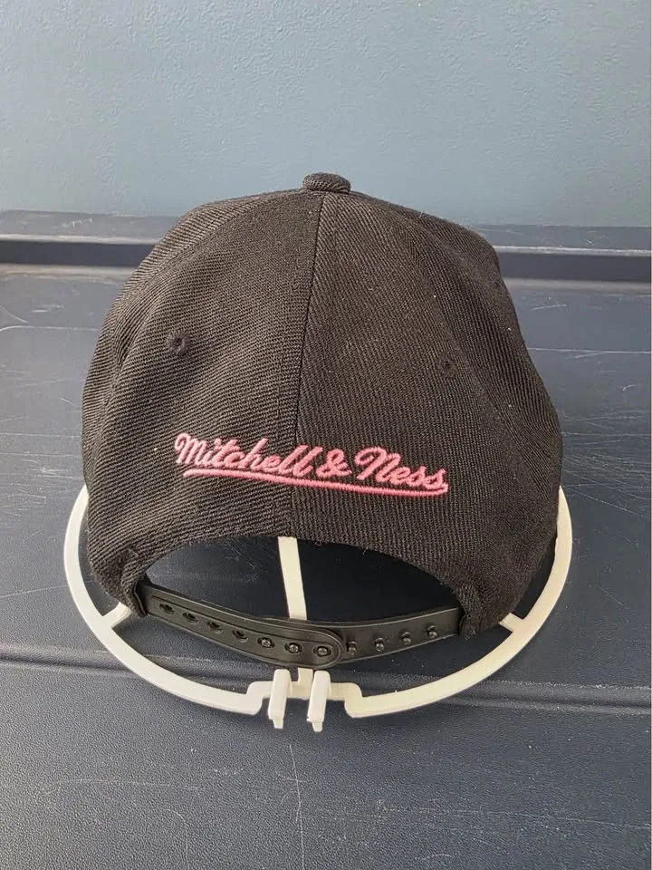 Mitchell & Ness Chicago Bulls Hat - photo 2