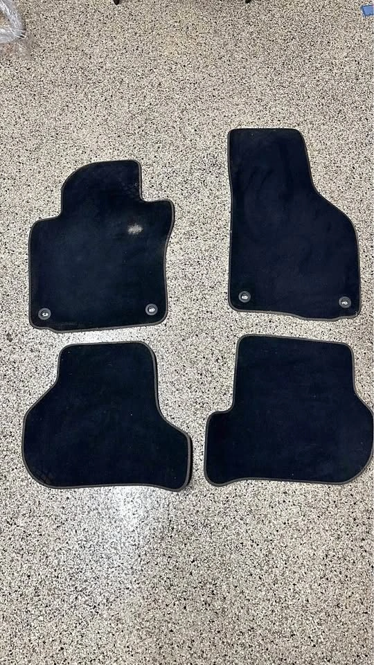 OEM Volkswagen Jetta GLI Floor Mats – Set of 4 (2006–2010)