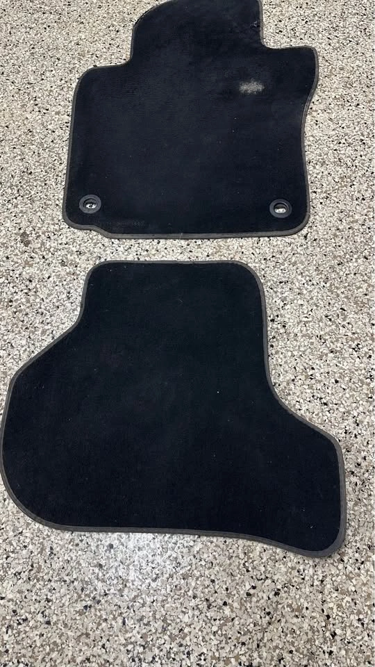 OEM Volkswagen Jetta GLI Floor Mats – Set of 4 (2006–2010) - photo 2