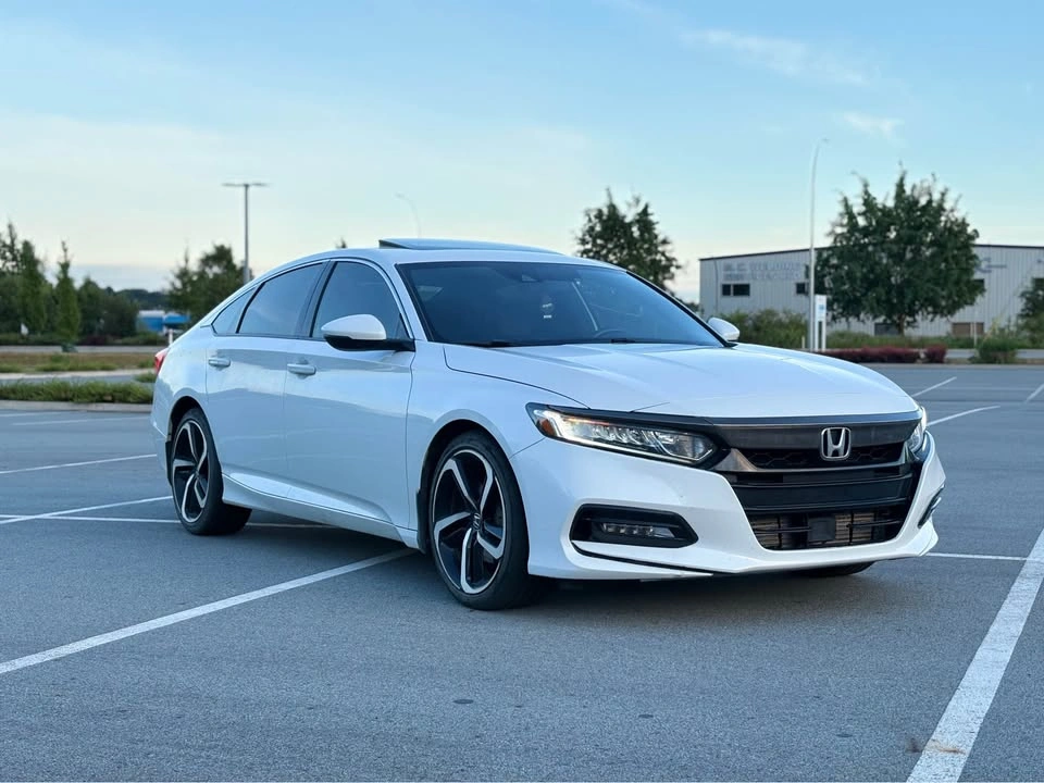2019 Honda Accord - photo 2